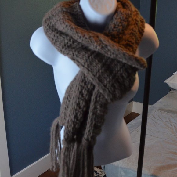 Scarf - Picture 8 of 8